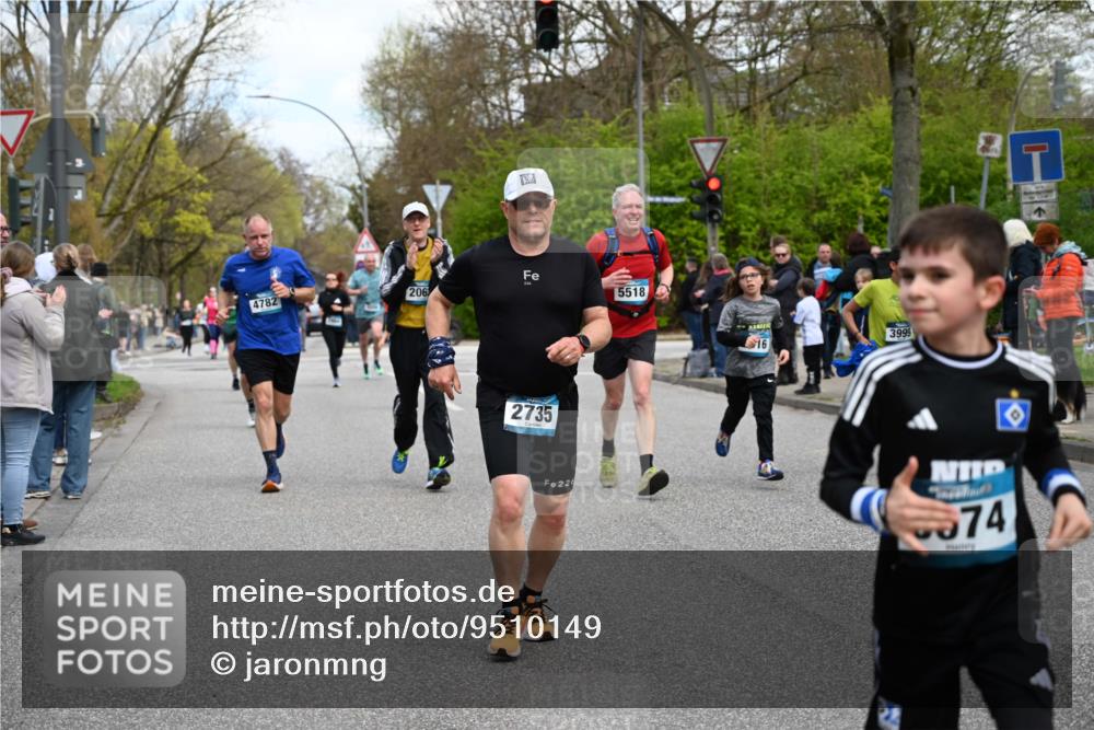12.04.2026 - 45. Internationalen Wilhelmsburger Insellauf J. Mangold http://msf.ph/oto/9510149 12.04.2026 12:59:39 Ziel 5635, 4917, 4171, 4170, 5011, 4781, 4872, 4581, 5338, 5339, 2006, 4096, 5081, 4623, 4620, 3999, 5183, 5863, 5550, 5074, 5467, 5467, 3972, 2984, 2063, 2735, 5657, 4782, 2117, 2683, 4983, 3403, 4983, 3403, 4530, 5107, 5120, 2291, 5104, 5670, 5145, 5669, 3212, 3167, 3318, 3314, 3165, 4698, 4962, 5798 meine-sportfotos.de