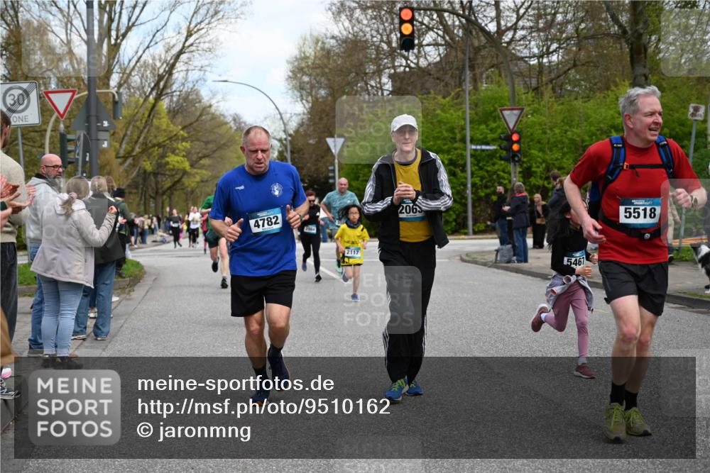 12.04.2026 - 45. Internationalen Wilhelmsburger Insellauf J. Mangold http://msf.ph/oto/9510162 12.04.2026 12:59:41 Ziel 5011, 4781, 4872, 4581, 5338, 5339, 2006, 4096, 5081, 4623, 4620, 3999, 5183, 5863, 5550, 5074, 5467, 3972, 3972, 2984, 2063, 2735, 5657, 4782, 2117, 2683, 4983, 3403, 4530, 5107, 5120, 2291, 5104, 5670, 5145, 5669, 2291, 5104, 5670, 5145, 5669, 3212, 3167, 3318, 3314, 3165, 4698, 4962, 5798, 4074, 5828 meine-sportfotos.de