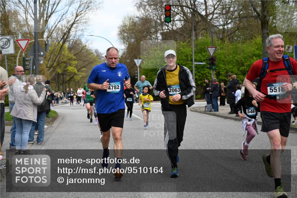 12.04.2026 - 45. Internationalen Wilhelmsburger Insellauf J. Mangold http://msf.ph/oto/9510164 12.04.2026 12:59:41 Ziel 5011, 4781, 4872, 4581, 5338, 5339, 2006, 4096, 5081, 4623, 4620, 3999, 5183, 5863, 5550, 5074, 5467, 3972, 3972, 2984, 2063, 2735, 5657, 4782, 2117, 2683, 4983, 3403, 4530, 5107, 5120, 2291, 5104, 5670, 5145, 5669, 2291, 5104, 5670, 5145, 5669, 3212, 3167, 3318, 3314, 3165, 4698, 4962, 5798, 4074, 5828 meine-sportfotos.de