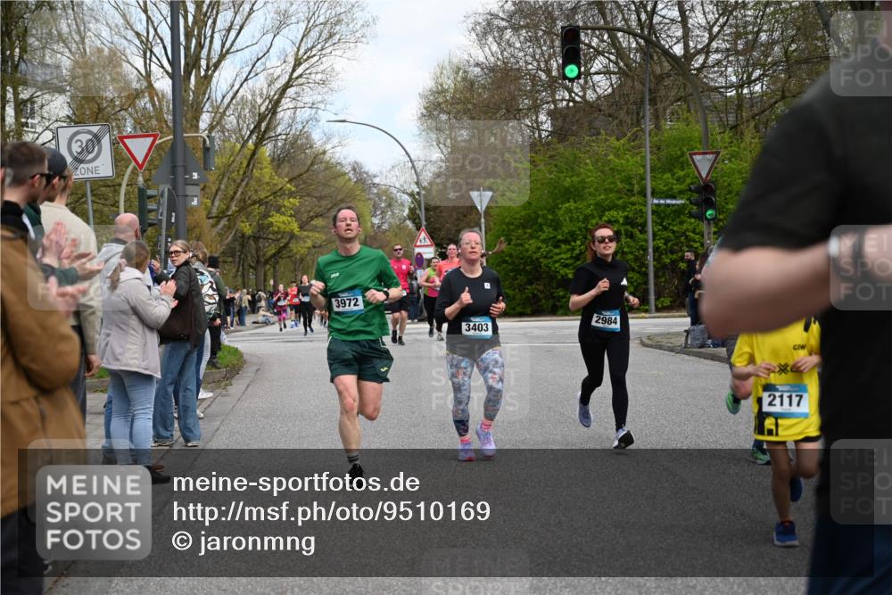 12.04.2026 - 45. Internationalen Wilhelmsburger Insellauf J. Mangold http://msf.ph/oto/9510169 12.04.2026 12:59:44 Ziel 4781, 4872, 4581, 5338, 5339, 2006, 4096, 5081, 4623, 4620, 3999, 5183, 5863, 5550, 5074, 5467, 3972, 2984, 2063, 2063, 2735, 5657, 4782, 2117, 2683, 4983, 3403, 4530, 5107, 5120, 2291, 5104, 5670, 5145, 5669, 3212, 3167, 3318, 3314, 3167, 3318, 3314, 3165, 4698, 4962, 5798, 4074, 5828, 5610, 5083 meine-sportfotos.de