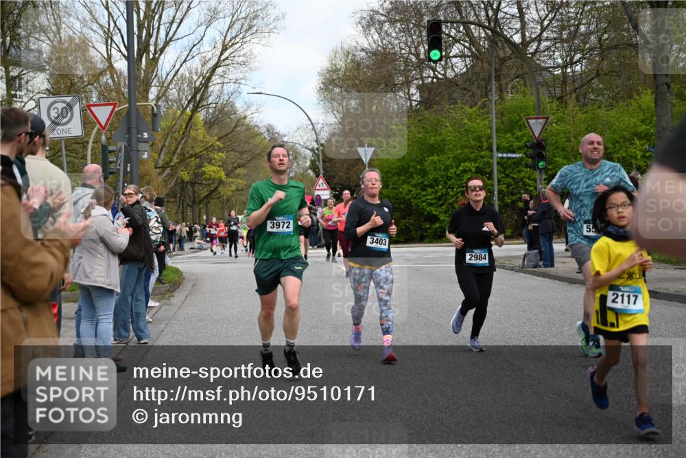 12.04.2026 - 45. Internationalen Wilhelmsburger Insellauf J. Mangold http://msf.ph/oto/9510171 12.04.2026 12:59:44 Ziel 4781, 4872, 4581, 5338, 5339, 2006, 4096, 5081, 4623, 4620, 3999, 5183, 5863, 5550, 5074, 5467, 3972, 2984, 2063, 2063, 2735, 5657, 4782, 2117, 2683, 4983, 3403, 4530, 5107, 5120, 2291, 5104, 5670, 5145, 5669, 3212, 3167, 3318, 3314, 3167, 3318, 3314, 3165, 4698, 4962, 5798, 4074, 5828, 5610, 5083 meine-sportfotos.de