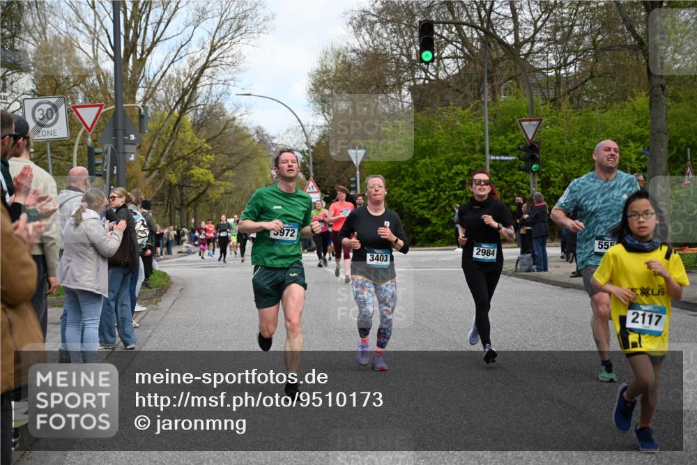 12.04.2026 - 45. Internationalen Wilhelmsburger Insellauf J. Mangold http://msf.ph/oto/9510173 12.04.2026 12:59:45 Ziel 4781, 4872, 4581, 5338, 5339, 2006, 4096, 5081, 4623, 4620, 3999, 5183, 5863, 5550, 5074, 5467, 3972, 2984, 2063, 2735, 2735, 5657, 4782, 2117, 2683, 4983, 3403, 4530, 5107, 5120, 2291, 5104, 5670, 5145, 5669, 3212, 3167, 3318, 3314, 3165, 4698, 4962, 5798, 4074, 5828, 5610, 5083 meine-sportfotos.de