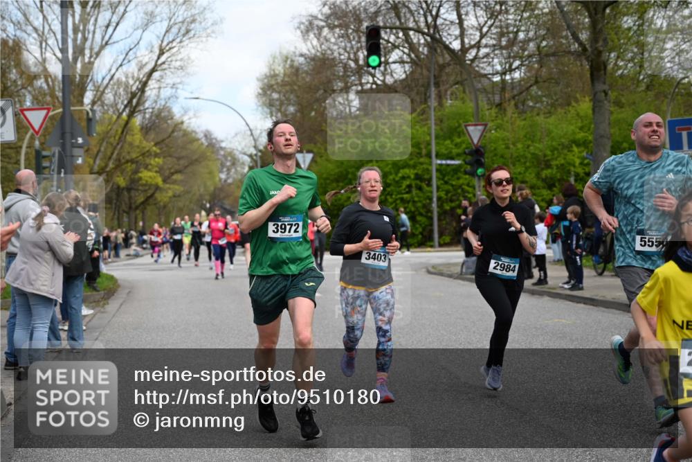 12.04.2026 - 45. Internationalen Wilhelmsburger Insellauf J. Mangold http://msf.ph/oto/9510180 12.04.2026 12:59:45 Ziel 4781, 4872, 4581, 5338, 5339, 2006, 4096, 5081, 4623, 4620, 3999, 5183, 5863, 5550, 5074, 5467, 3972, 2984, 2063, 2735, 2735, 5657, 4782, 2117, 2683, 4983, 3403, 4530, 5107, 5120, 2291, 5104, 5670, 5145, 5669, 3212, 3167, 3318, 3314, 3165, 4698, 4962, 5798, 4074, 5828, 5610, 5083 meine-sportfotos.de