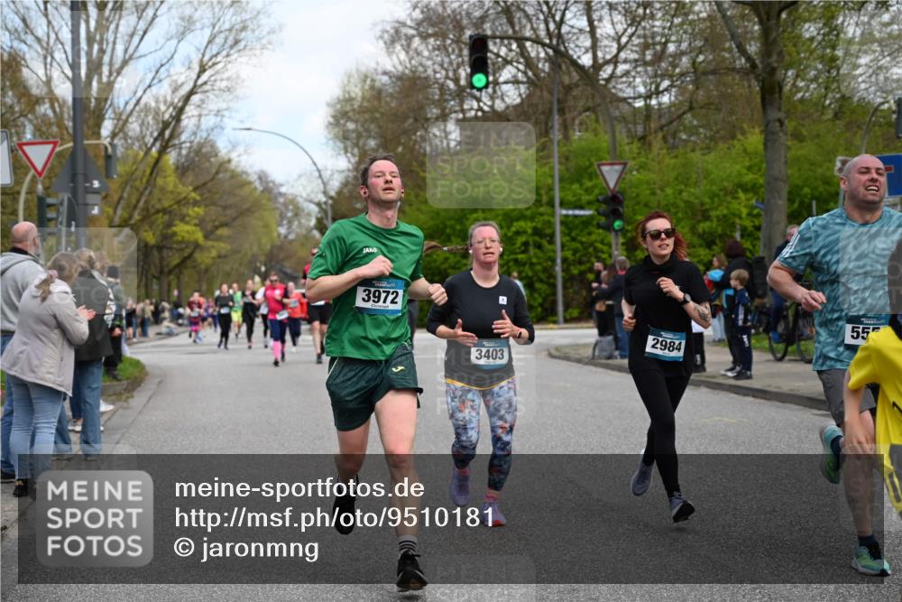 12.04.2026 - 45. Internationalen Wilhelmsburger Insellauf J. Mangold http://msf.ph/oto/9510181 12.04.2026 12:59:45 Ziel 4781, 4872, 4581, 5338, 5339, 2006, 4096, 5081, 4623, 4620, 3999, 5183, 5863, 5550, 5074, 5467, 3972, 2984, 2063, 2735, 2735, 5657, 4782, 2117, 2683, 4983, 3403, 4530, 5107, 5120, 2291, 5104, 5670, 5145, 5669, 3212, 3167, 3318, 3314, 3165, 4698, 4962, 5798, 4074, 5828, 5610, 5083 meine-sportfotos.de