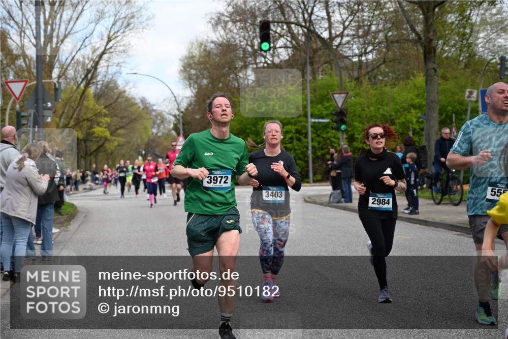 12.04.2026 - 45. Internationalen Wilhelmsburger Insellauf J. Mangold http://msf.ph/oto/9510182 12.04.2026 12:59:45 Ziel 4781, 4872, 4581, 5338, 5339, 2006, 4096, 5081, 4623, 4620, 3999, 5183, 5863, 5550, 5074, 5467, 3972, 2984, 2063, 2735, 2735, 5657, 4782, 2117, 2683, 4983, 3403, 4530, 5107, 5120, 2291, 5104, 5670, 5145, 5669, 3212, 3167, 3318, 3314, 3165, 4698, 4962, 5798, 4074, 5828, 5610, 5083 meine-sportfotos.de