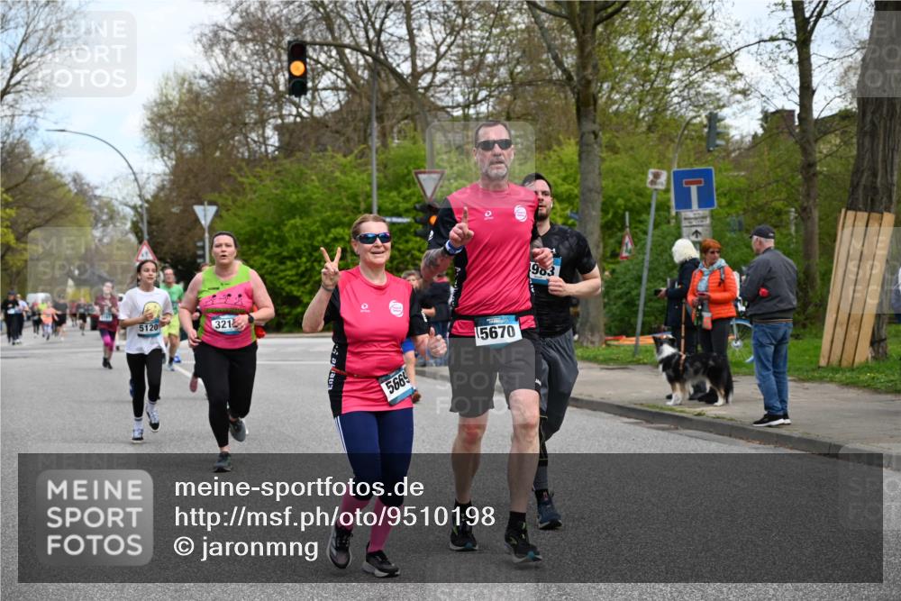 12.04.2026 - 45. Internationalen Wilhelmsburger Insellauf J. Mangold http://msf.ph/oto/9510198 12.04.2026 12:59:52 Ziel 4623, 4620, 3999, 5183, 5863, 5550, 5074, 5467, 3972, 2984, 2063, 2735, 5657, 4782, 2117, 2683, 4983, 3403, 4530, 5107, 5120, 4530, 5107, 5120, 2291, 5104, 5670, 5145, 5669, 3212, 3167, 3318, 3314, 3165, 4698, 4962, 5798, 4074, 5828, 5610, 5083, 4410, 3378 meine-sportfotos.de
