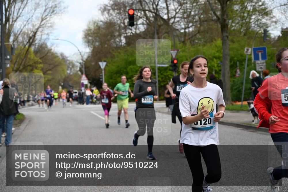 12.04.2026 - 45. Internationalen Wilhelmsburger Insellauf J. Mangold http://msf.ph/oto/9510224 12.04.2026 12:59:56 Ziel 3999, 5183, 5863, 5550, 5074, 5467, 3972, 2984, 2063, 2735, 5657, 4782, 2117, 2683, 4983, 3403, 4530, 5107, 5120, 2291, 5104, 5670, 5145, 5669, 3212, 3167, 3318, 3314, 3167, 3318, 3314, 3165, 4698, 4962, 5798, 4074, 5828, 5610, 5083, 4410, 3378 meine-sportfotos.de