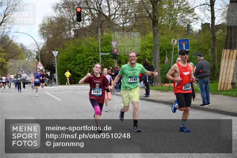 12.04.2026 - 45. Internationalen Wilhelmsburger Insellauf J. Mangold http://msf.ph/oto/9510248 12.04.2026 12:59:59 Ziel 5183, 5863, 5550, 5074, 5467, 3972, 2984, 2063, 2735, 5657, 4782, 2117, 2683, 4983, 3403, 4530, 5107, 5120, 2291, 5104, 5670, 5145, 5669, 3212, 3167, 3318, 3314, 3165, 4698, 4962, 5798, 4074, 5828, 5610, 5083, 4410, 3378, 5012 meine-sportfotos.de