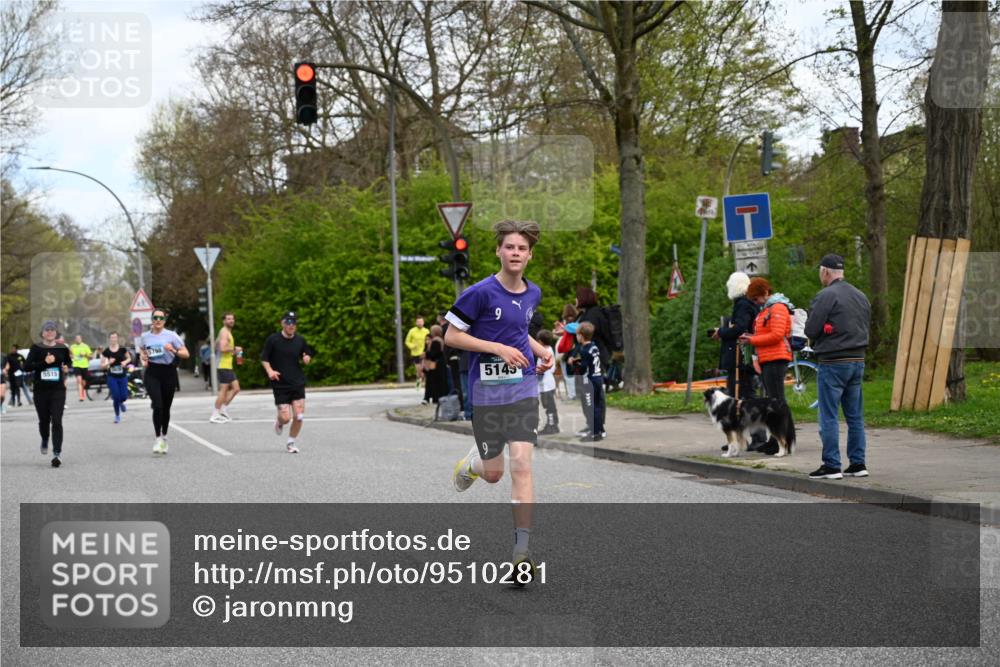 12.04.2026 - 45. Internationalen Wilhelmsburger Insellauf J. Mangold http://msf.ph/oto/9510281 12.04.2026 13:00:03 Ziel 5074, 5467, 3972, 2984, 2063, 2735, 5657, 4782, 2117, 2683, 4983, 3403, 4530, 5107, 5120, 2291, 5104, 5670, 5145, 5669, 3212, 3167, 3318, 3314, 3165, 4698, 4962, 5798, 4074, 5828, 5610, 5083, 4410, 3378, 5012, 2303, 4997, 4397, 5854 meine-sportfotos.de