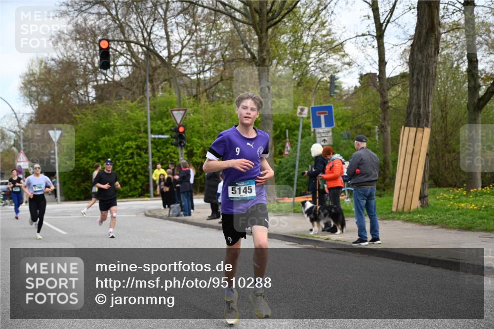 12.04.2026 - 45. Internationalen Wilhelmsburger Insellauf J. Mangold http://msf.ph/oto/9510288 12.04.2026 13:00:03 Ziel 5074, 5467, 3972, 2984, 2063, 2735, 5657, 4782, 2117, 2683, 4983, 3403, 4530, 5107, 5120, 2291, 5104, 5670, 5145, 5669, 3212, 3167, 3318, 3314, 3165, 4698, 4962, 5798, 4074, 5828, 5610, 5083, 4410, 3378, 5012, 2303, 4997, 4397, 5854 meine-sportfotos.de