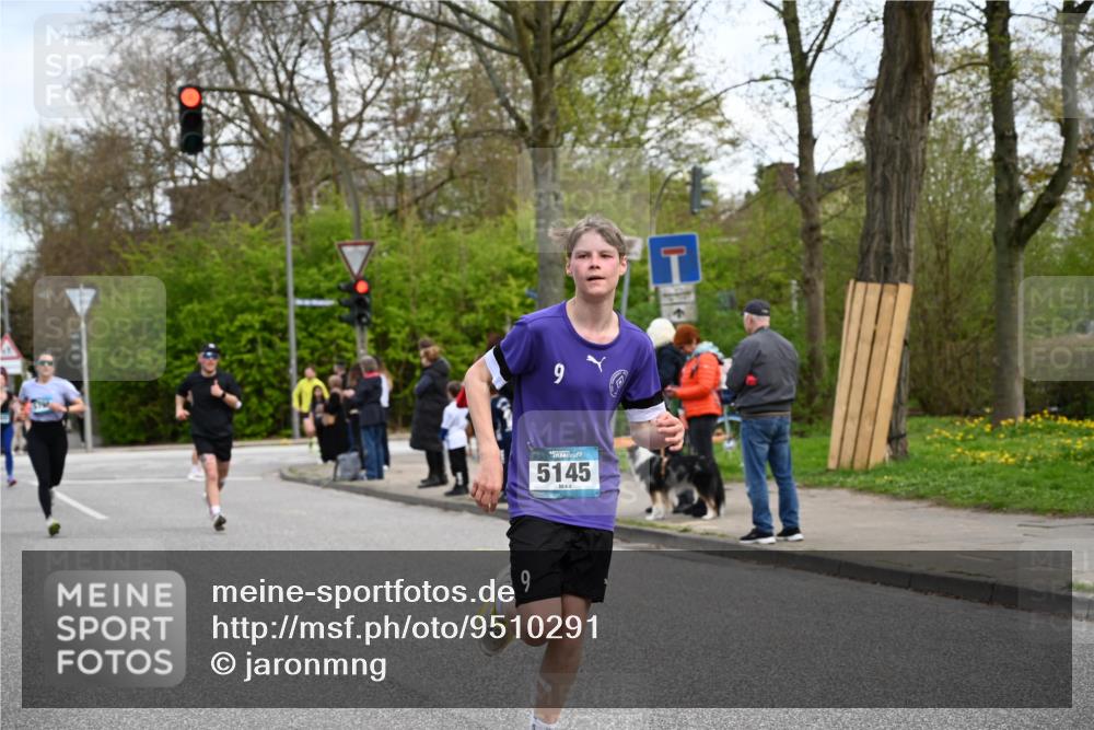 12.04.2026 - 45. Internationalen Wilhelmsburger Insellauf J. Mangold http://msf.ph/oto/9510291 12.04.2026 13:00:04 Ziel 5467, 3972, 2984, 2063, 2735, 5657, 4782, 2117, 2683, 4983, 3403, 4530, 5107, 5120, 2291, 5104, 5670, 5145, 5669, 3212, 3167, 3318, 3314, 3165, 4698, 4962, 5798, 4074, 5828, 5610, 5083, 4410, 3378, 3378, 5012, 2303, 4997, 4397, 5854 meine-sportfotos.de