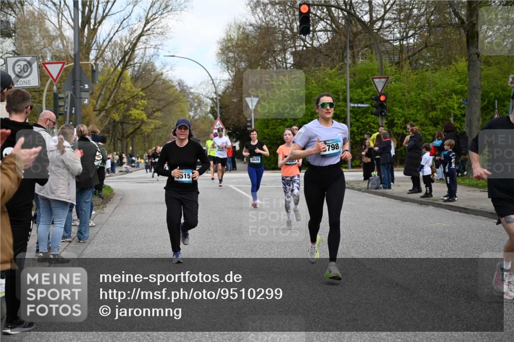 12.04.2026 - 45. Internationalen Wilhelmsburger Insellauf J. Mangold http://msf.ph/oto/9510299 12.04.2026 13:00:07 Ziel 2984, 2063, 2735, 5657, 4782, 2117, 2683, 4983, 3403, 4530, 5107, 5120, 2291, 5104, 5670, 5145, 5669, 3212, 3167, 3318, 3314, 3165, 4698, 4962, 5798, 4074, 5828, 5610, 5083, 5083, 4410, 3378, 5012, 2303, 4997, 4397, 5854, 5737 meine-sportfotos.de