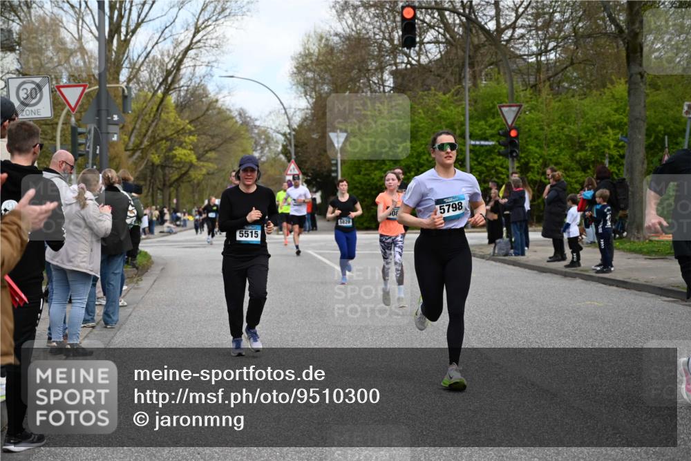 12.04.2026 - 45. Internationalen Wilhelmsburger Insellauf J. Mangold http://msf.ph/oto/9510300 12.04.2026 13:00:07 Ziel 2984, 2063, 2735, 5657, 4782, 2117, 2683, 4983, 3403, 4530, 5107, 5120, 2291, 5104, 5670, 5145, 5669, 3212, 3167, 3318, 3314, 3165, 4698, 4962, 5798, 4074, 5828, 5610, 5083, 5083, 4410, 3378, 5012, 2303, 4997, 4397, 5854, 5737 meine-sportfotos.de