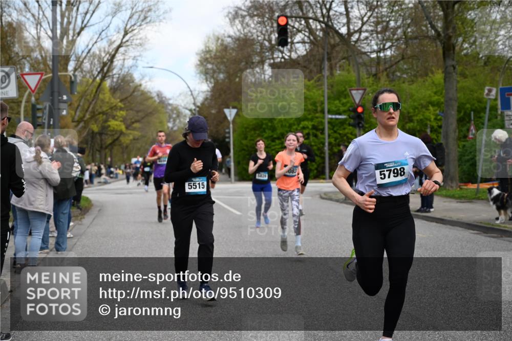 12.04.2026 - 45. Internationalen Wilhelmsburger Insellauf J. Mangold http://msf.ph/oto/9510309 12.04.2026 13:00:08 Ziel 2063, 2735, 5657, 4782, 2117, 2683, 4983, 3403, 4530, 5107, 5120, 2291, 5104, 5670, 5145, 5669, 3212, 3167, 3318, 3314, 3165, 4698, 4962, 5798, 4074, 5828, 5610, 5083, 4410, 3378, 5012, 2303, 4997, 4397, 5854, 5737, 5412, 4826 meine-sportfotos.de