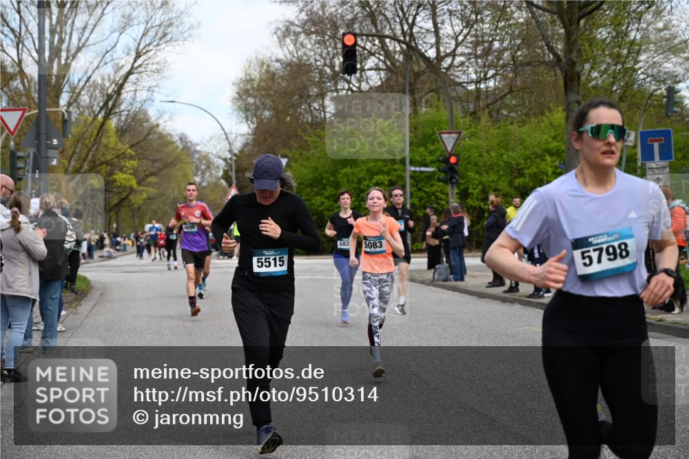 12.04.2026 - 45. Internationalen Wilhelmsburger Insellauf J. Mangold http://msf.ph/oto/9510314 12.04.2026 13:00:08 Ziel 2063, 2735, 5657, 4782, 2117, 2683, 4983, 3403, 4530, 5107, 5120, 2291, 5104, 5670, 5145, 5669, 3212, 3167, 3318, 3314, 3165, 4698, 4962, 5798, 4074, 5828, 5610, 5083, 4410, 3378, 5012, 2303, 4997, 4397, 5854, 5737, 5412, 4826 meine-sportfotos.de