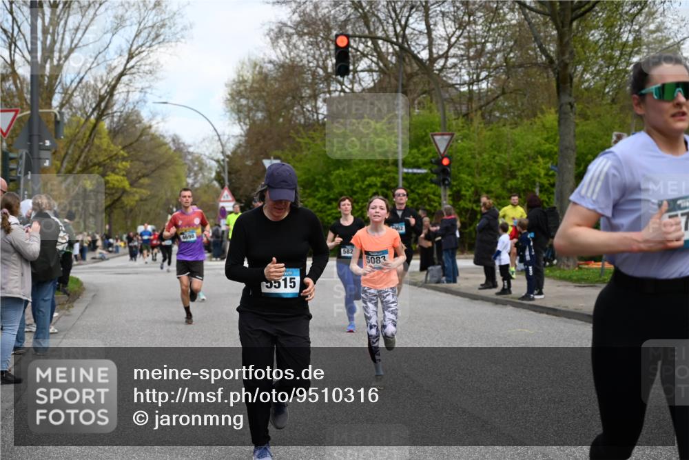 12.04.2026 - 45. Internationalen Wilhelmsburger Insellauf J. Mangold http://msf.ph/oto/9510316 12.04.2026 13:00:08 Ziel 2063, 2735, 5657, 4782, 2117, 2683, 4983, 3403, 4530, 5107, 5120, 2291, 5104, 5670, 5145, 5669, 3212, 3167, 3318, 3314, 3165, 4698, 4962, 5798, 4074, 5828, 5610, 5083, 4410, 3378, 5012, 2303, 4997, 4397, 5854, 5737, 5412, 4826 meine-sportfotos.de