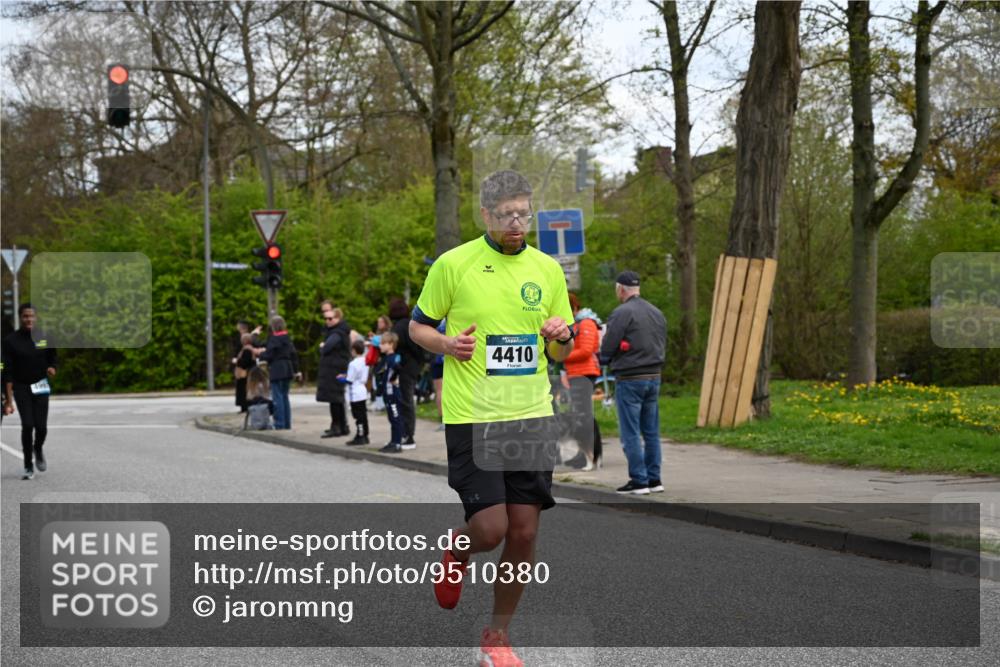 12.04.2026 - 45. Internationalen Wilhelmsburger Insellauf J. Mangold http://msf.ph/oto/9510380 12.04.2026 13:00:16 Ziel 4983, 3403, 4530, 5107, 5120, 2291, 5104, 5670, 5145, 5669, 3212, 3167, 3318, 3314, 3165, 4698, 4962, 5798, 4074, 5828, 5610, 5083, 4410, 3378, 3378, 5012, 2303, 4997, 4397, 5854, 5737, 5412, 4826, 3136, 4098, 4468, 2964, 5311, 4707 meine-sportfotos.de
