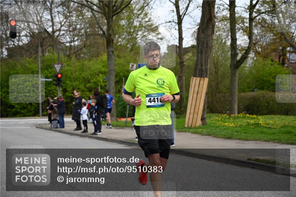 12.04.2026 - 45. Internationalen Wilhelmsburger Insellauf J. Mangold http://msf.ph/oto/9510383 12.04.2026 13:00:16 Ziel 4983, 3403, 4530, 5107, 5120, 2291, 5104, 5670, 5145, 5669, 3212, 3167, 3318, 3314, 3165, 4698, 4962, 5798, 4074, 5828, 5610, 5083, 4410, 3378, 3378, 5012, 2303, 4997, 4397, 5854, 5737, 5412, 4826, 3136, 4098, 4468, 2964, 5311, 4707 meine-sportfotos.de