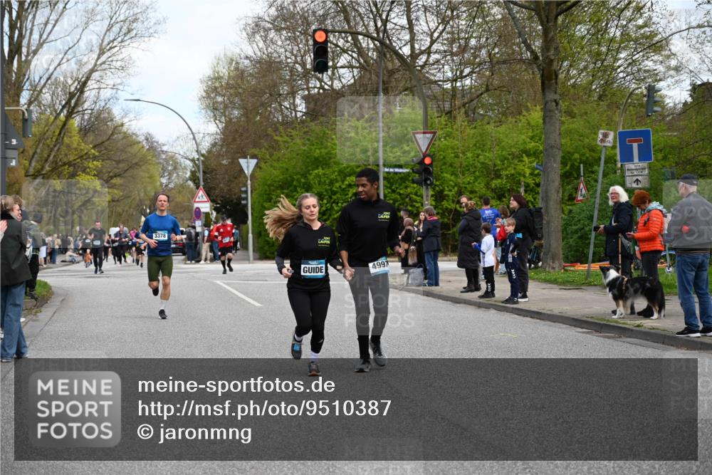 12.04.2026 - 45. Internationalen Wilhelmsburger Insellauf J. Mangold http://msf.ph/oto/9510387 12.04.2026 13:00:19 Ziel 3212, 3167, 3318, 3314, 3165, 4698, 4962, 5798, 4074, 5828, 5610, 5083, 4410, 3378, 5012, 2303, 4997, 4397, 5854, 5737, 5412, 4826, 3136, 4098, 4468, 2964, 5311, 4707, 4696, 5777, 3166, 4702 meine-sportfotos.de