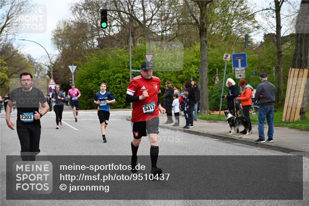 12.04.2026 - 45. Internationalen Wilhelmsburger Insellauf J. Mangold http://msf.ph/oto/9510437 12.04.2026 13:00:29 Ziel 4074, 5828, 5610, 5083, 4410, 3378, 5012, 2303, 4997, 4397, 5854, 5737, 5737, 5412, 4826, 3136, 4098, 4468, 2964, 5311, 4707, 4696, 4696, 5777, 3166, 4702, 4407, 4827, 4622, 5799, 4537, 4538 meine-sportfotos.de