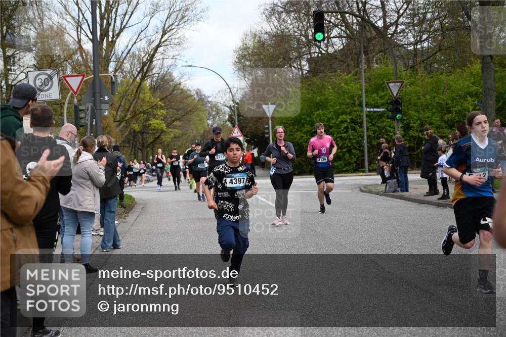 12.04.2026 - 45. Internationalen Wilhelmsburger Insellauf J. Mangold http://msf.ph/oto/9510452 12.04.2026 13:00:32 Ziel 5083, 4410, 3378, 5012, 2303, 4997, 4397, 5854, 5737, 5412, 4826, 5412, 4826, 3136, 4098, 4468, 2964, 5311, 4707, 4696, 5777, 3166, 4702, 4407, 4407, 4827, 4622, 5799, 4537, 4538, 4830, 4354, 4772, 4355, 5106, 4332, 5765 meine-sportfotos.de