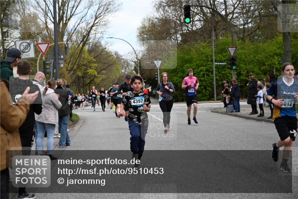 12.04.2026 - 45. Internationalen Wilhelmsburger Insellauf J. Mangold http://msf.ph/oto/9510453 12.04.2026 13:00:32 Ziel 5083, 4410, 3378, 5012, 2303, 4997, 4397, 5854, 5737, 5412, 4826, 5412, 4826, 3136, 4098, 4468, 2964, 5311, 4707, 4696, 5777, 3166, 4702, 4407, 4407, 4827, 4622, 5799, 4537, 4538, 4830, 4354, 4772, 4355, 5106, 4332, 5765 meine-sportfotos.de