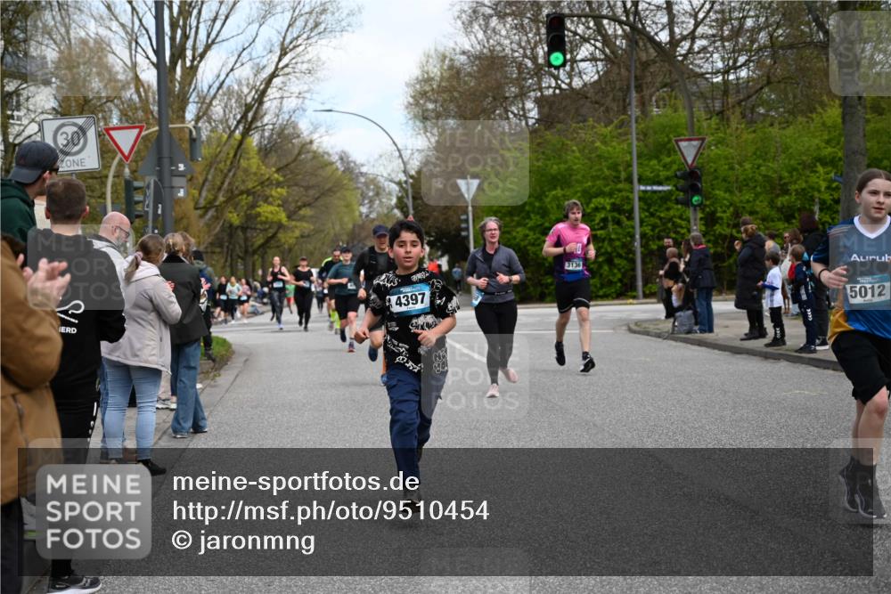 12.04.2026 - 45. Internationalen Wilhelmsburger Insellauf J. Mangold http://msf.ph/oto/9510454 12.04.2026 13:00:32 Ziel 5083, 4410, 3378, 5012, 2303, 4997, 4397, 5854, 5737, 5412, 4826, 5412, 4826, 3136, 4098, 4468, 2964, 5311, 4707, 4696, 5777, 3166, 4702, 4407, 4407, 4827, 4622, 5799, 4537, 4538, 4830, 4354, 4772, 4355, 5106, 4332, 5765 meine-sportfotos.de