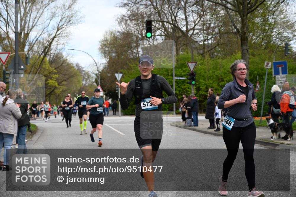 12.04.2026 - 45. Internationalen Wilhelmsburger Insellauf J. Mangold http://msf.ph/oto/9510477 12.04.2026 13:00:35 Ziel 4410, 3378, 5012, 2303, 4997, 4397, 5854, 5737, 5412, 4826, 3136, 4098, 4468, 2964, 5311, 4707, 4696, 5777, 3166, 4702, 4407, 4827, 4622, 5799, 4537, 4538, 4830, 4354, 4772, 4355, 5106, 4332, 5765, 4944, 4546, 5485 meine-sportfotos.de