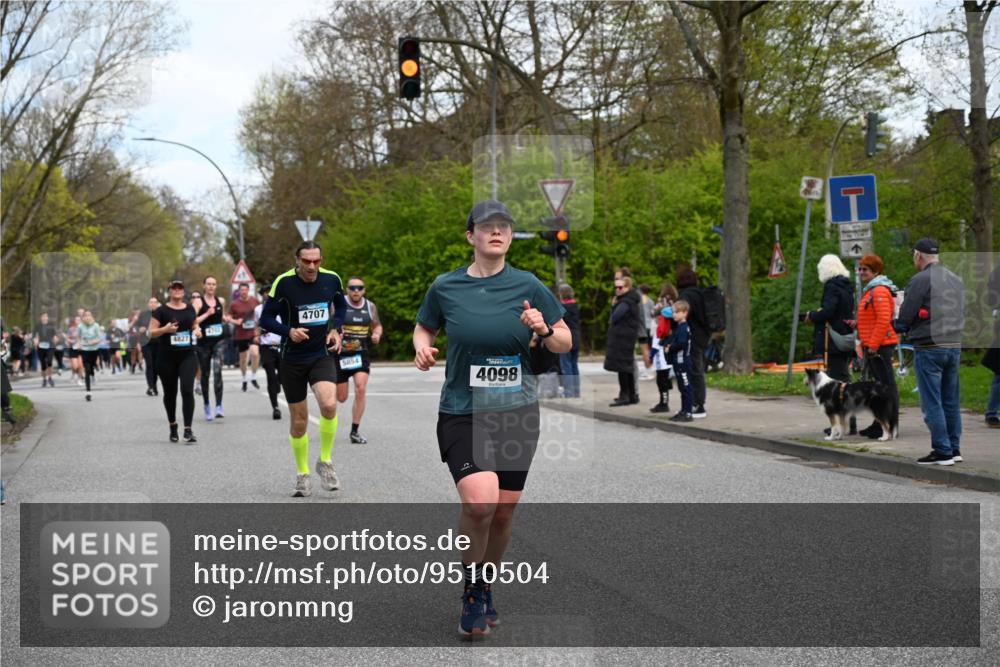12.04.2026 - 45. Internationalen Wilhelmsburger Insellauf J. Mangold http://msf.ph/oto/9510504 12.04.2026 13:00:38 Ziel 3378, 5012, 2303, 4997, 4397, 5854, 5737, 5412, 4826, 3136, 4098, 4468, 2964, 5311, 4707, 4707, 4696, 5777, 3166, 4702, 4407, 4827, 4622, 5799, 4537, 4538, 4830, 4354, 4772, 4355, 5106, 4332, 5765, 4944, 4546, 5485, 4625, 4637, 3436, 3437, 2578, 4937 meine-sportfotos.de