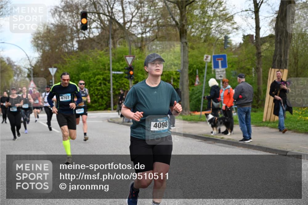 12.04.2026 - 45. Internationalen Wilhelmsburger Insellauf J. Mangold http://msf.ph/oto/9510511 12.04.2026 13:00:39 Ziel 3378, 5012, 2303, 4997, 4397, 5854, 5737, 5412, 4826, 3136, 4098, 4468, 2964, 5311, 4707, 4696, 5777, 3166, 4702, 4407, 4827, 4622, 5799, 4537, 4538, 4830, 4354, 4772, 4355, 5106, 4332, 5765, 4944, 4546, 5485, 4625, 4637, 3436, 3437, 2578, 4937, 5135 meine-sportfotos.de
