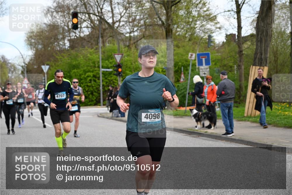 12.04.2026 - 45. Internationalen Wilhelmsburger Insellauf J. Mangold http://msf.ph/oto/9510512 12.04.2026 13:00:39 Ziel 3378, 5012, 2303, 4997, 4397, 5854, 5737, 5412, 4826, 3136, 4098, 4468, 2964, 5311, 4707, 4696, 5777, 3166, 4702, 4407, 4827, 4622, 5799, 4537, 4538, 4830, 4354, 4772, 4355, 5106, 4332, 5765, 4944, 4546, 5485, 4625, 4637, 3436, 3437, 2578, 4937, 5135 meine-sportfotos.de