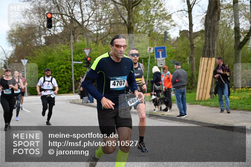 12.04.2026 - 45. Internationalen Wilhelmsburger Insellauf J. Mangold http://msf.ph/oto/9510527 12.04.2026 13:00:41 Ziel 3378, 5012, 2303, 4997, 4397, 5854, 5737, 5412, 4826, 3136, 4098, 4468, 2964, 5311, 4707, 4696, 4696, 5777, 3166, 4702, 4407, 4827, 4622, 5799, 4537, 4538, 4830, 4354, 4772, 4355, 5106, 4332, 5765, 4944, 4546, 5485, 4625, 4637, 3436, 3437, 2578, 4937, 5135, 5186, 4765 meine-sportfotos.de