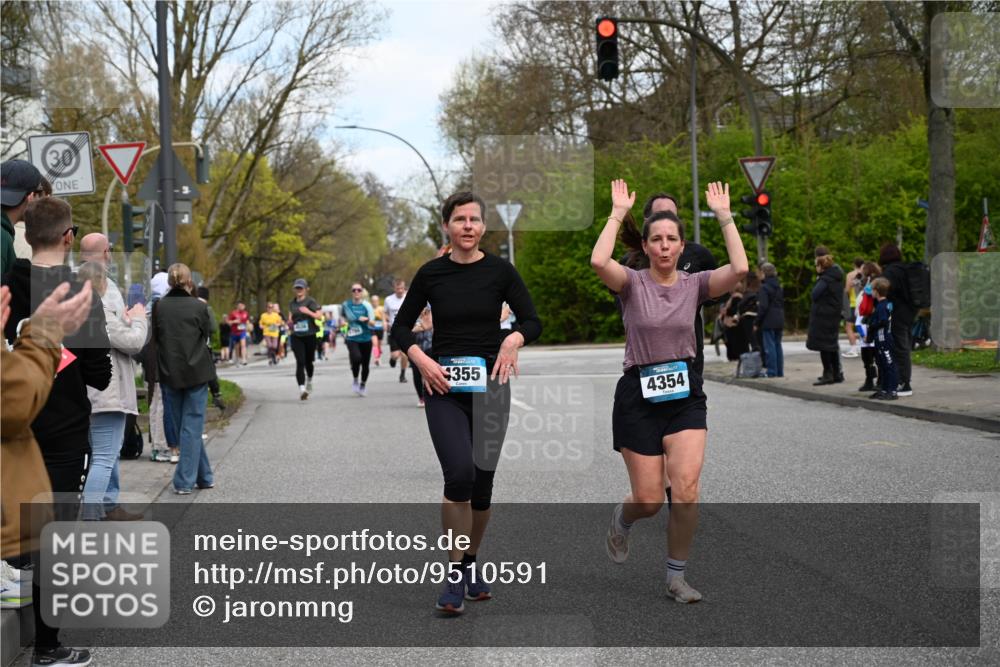 12.04.2026 - 45. Internationalen Wilhelmsburger Insellauf J. Mangold http://msf.ph/oto/9510591 12.04.2026 13:00:51 Ziel 5854, 5737, 5412, 4826, 3136, 4098, 4468, 2964, 5311, 4707, 4696, 5777, 3166, 4702, 4407, 4827, 4622, 5799, 4537, 4538, 4830, 4354, 4772, 4355, 5106, 4332, 5765, 4944, 4546, 5485, 4625, 4637, 3436, 3437, 2578, 4937, 5135, 5135, 5186, 4765, 5167, 4869, 5636, 3954, 5182, 4778, 5692, 4644, 4925, 5351, 5140, 4965, 3154, 4754 meine-sportfotos.de