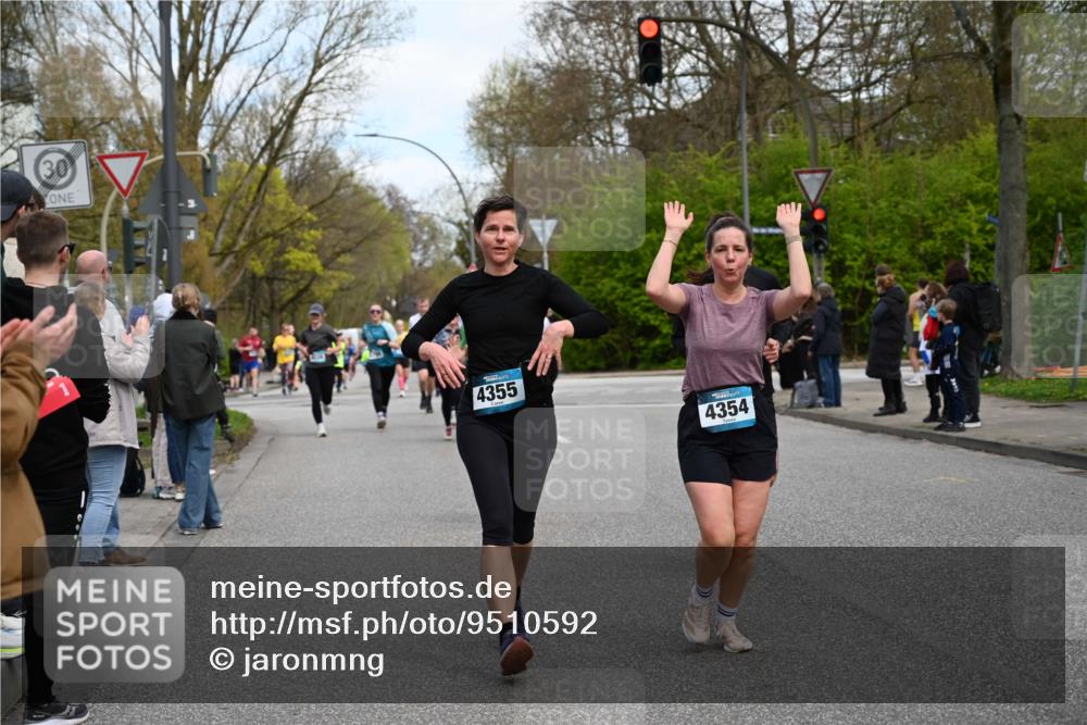 12.04.2026 - 45. Internationalen Wilhelmsburger Insellauf J. Mangold http://msf.ph/oto/9510592 12.04.2026 13:00:51 Ziel 5854, 5737, 5412, 4826, 3136, 4098, 4468, 2964, 5311, 4707, 4696, 5777, 3166, 4702, 4407, 4827, 4622, 5799, 4537, 4538, 4830, 4354, 4772, 4355, 5106, 4332, 5765, 4944, 4546, 5485, 4625, 4637, 3436, 3437, 2578, 4937, 5135, 5135, 5186, 4765, 5167, 4869, 5636, 3954, 5182, 4778, 5692, 4644, 4925, 5351, 5140, 4965, 3154, 4754 meine-sportfotos.de