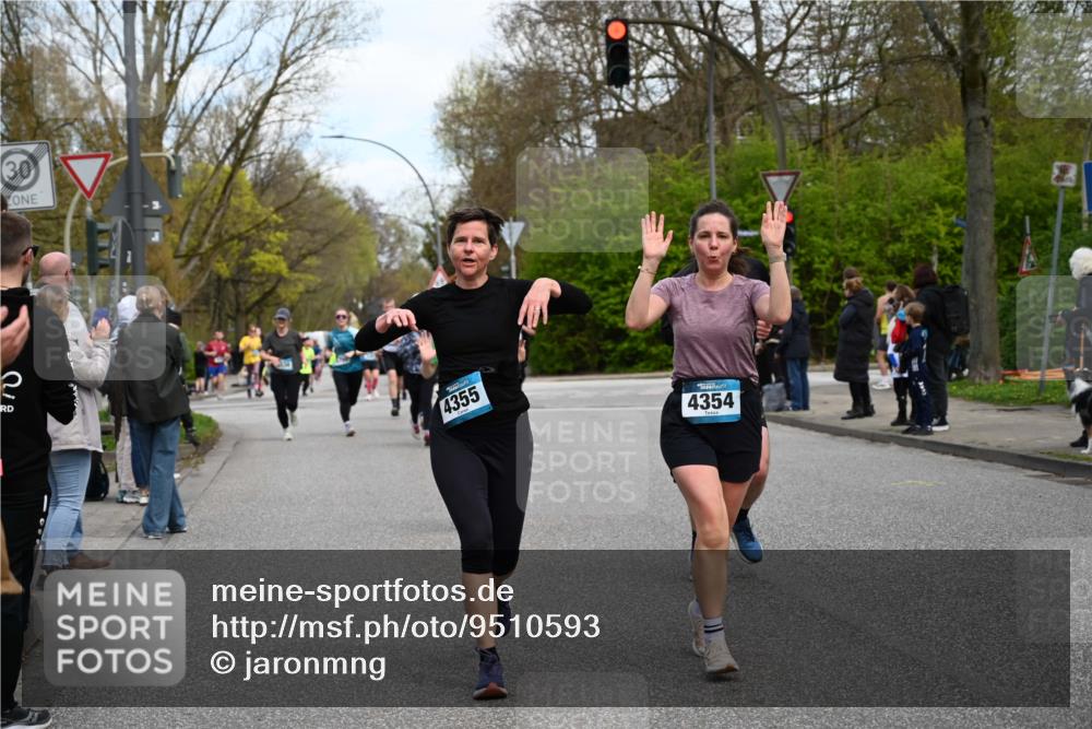12.04.2026 - 45. Internationalen Wilhelmsburger Insellauf J. Mangold http://msf.ph/oto/9510593 12.04.2026 13:00:51 Ziel 5854, 5737, 5412, 4826, 3136, 4098, 4468, 2964, 5311, 4707, 4696, 5777, 3166, 4702, 4407, 4827, 4622, 5799, 4537, 4538, 4830, 4354, 4772, 4355, 5106, 4332, 5765, 4944, 4546, 5485, 4625, 4637, 3436, 3437, 2578, 4937, 5135, 5135, 5186, 4765, 5167, 4869, 5636, 3954, 5182, 4778, 5692, 4644, 4925, 5351, 5140, 4965, 3154, 4754 meine-sportfotos.de