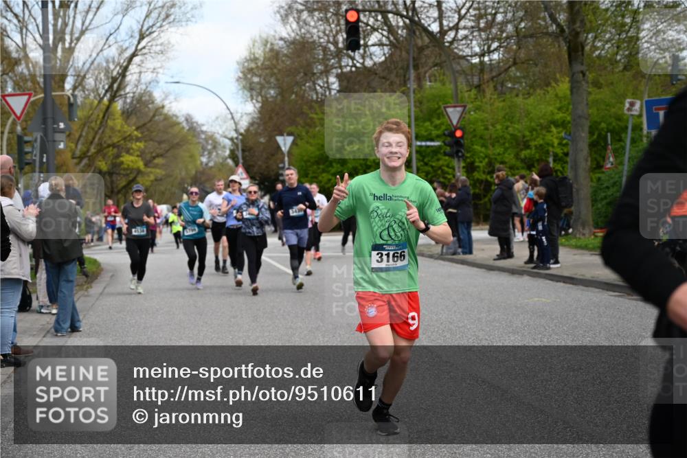 12.04.2026 - 45. Internationalen Wilhelmsburger Insellauf J. Mangold http://msf.ph/oto/9510611 12.04.2026 13:00:53 Ziel 5737, 5412, 4826, 3136, 4098, 4468, 2964, 5311, 4707, 4696, 5777, 3166, 4702, 4407, 4827, 4622, 5799, 4537, 4538, 4830, 4354, 4772, 4355, 5106, 4332, 5765, 4944, 4546, 5485, 4625, 4637, 3436, 3437, 2578, 4937, 5135, 5186, 4765, 5167, 4869, 5636, 3954, 5182, 4778, 5692, 4644, 4925, 5351, 5140, 4965, 3154, 4754, 4890, 4888, 4889, 5349, 3726 meine-sportfotos.de