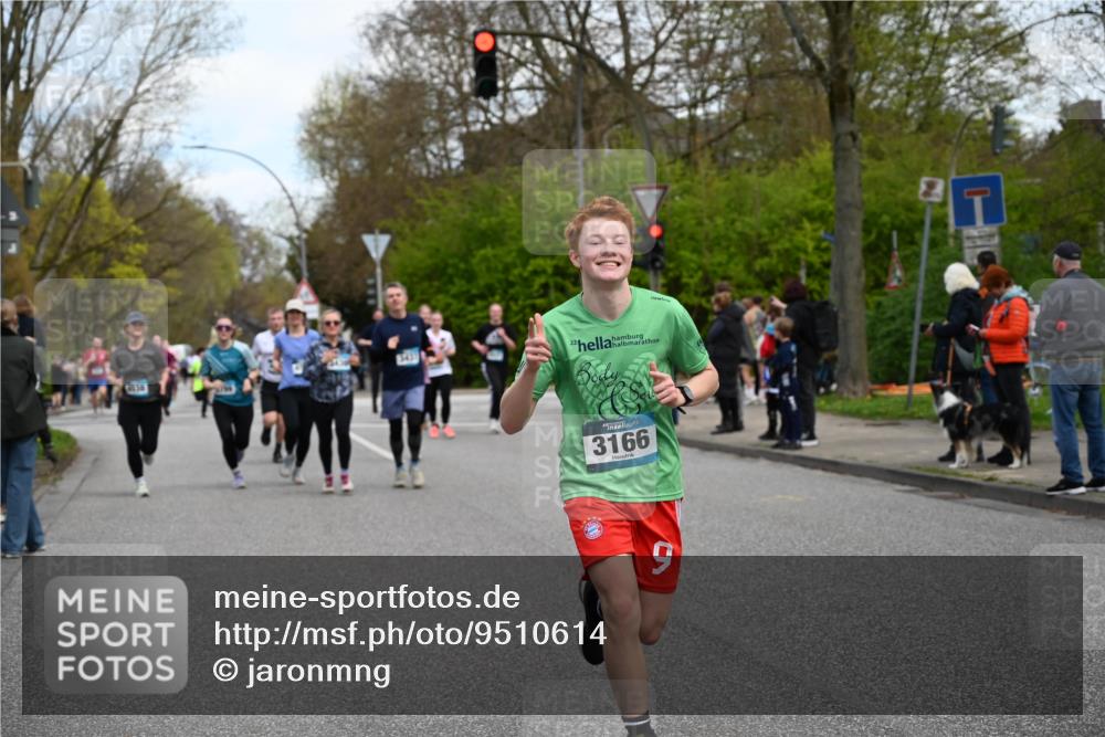 12.04.2026 - 45. Internationalen Wilhelmsburger Insellauf J. Mangold http://msf.ph/oto/9510614 12.04.2026 13:00:53 Ziel 5737, 5412, 4826, 3136, 4098, 4468, 2964, 5311, 4707, 4696, 5777, 3166, 4702, 4407, 4827, 4622, 5799, 4537, 4538, 4830, 4354, 4772, 4355, 5106, 4332, 5765, 4944, 4546, 5485, 4625, 4637, 3436, 3437, 2578, 4937, 5135, 5186, 4765, 5167, 4869, 5636, 3954, 5182, 4778, 5692, 4644, 4925, 5351, 5140, 4965, 3154, 4754, 4890, 4888, 4889, 5349, 3726 meine-sportfotos.de