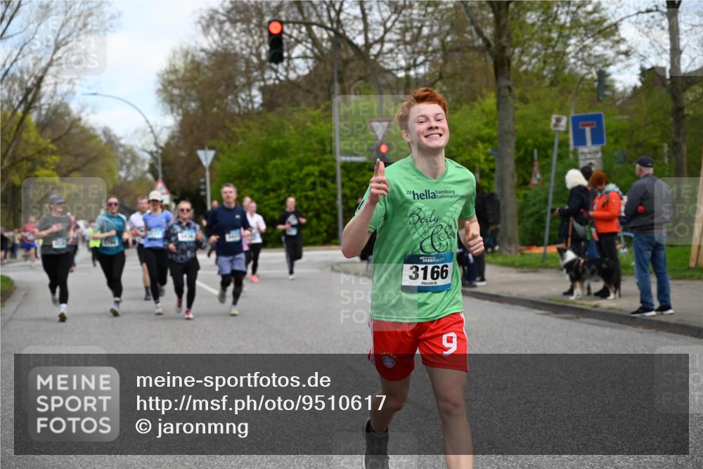 12.04.2026 - 45. Internationalen Wilhelmsburger Insellauf J. Mangold http://msf.ph/oto/9510617 12.04.2026 13:00:53 Ziel 5737, 5412, 4826, 3136, 4098, 4468, 2964, 5311, 4707, 4696, 5777, 3166, 4702, 4407, 4827, 4622, 5799, 4537, 4538, 4830, 4354, 4772, 4355, 5106, 4332, 5765, 4944, 4546, 5485, 4625, 4637, 3436, 3437, 2578, 4937, 5135, 5186, 4765, 5167, 4869, 5636, 3954, 5182, 4778, 5692, 4644, 4925, 5351, 5140, 4965, 3154, 4754, 4890, 4888, 4889, 5349, 3726 meine-sportfotos.de