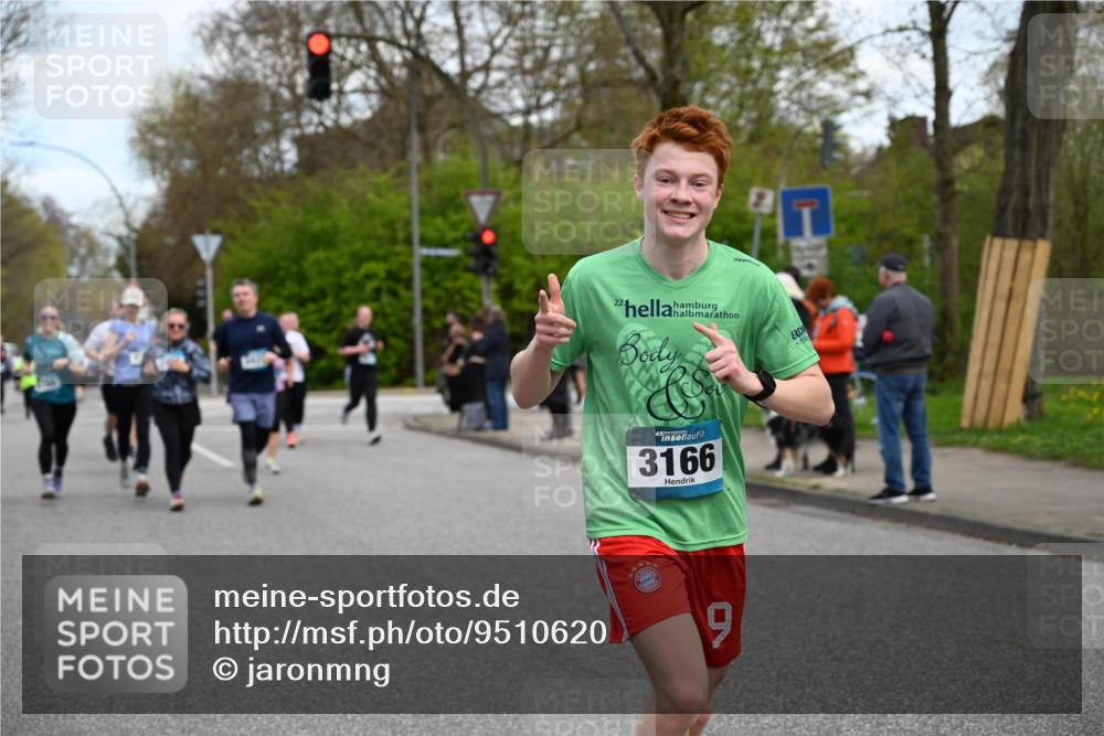 12.04.2026 - 45. Internationalen Wilhelmsburger Insellauf J. Mangold http://msf.ph/oto/9510620 12.04.2026 13:00:54 Ziel 5737, 5412, 4826, 3136, 4098, 4468, 2964, 5311, 4707, 4696, 5777, 3166, 4702, 4407, 4827, 4622, 5799, 4537, 4538, 4830, 4354, 4772, 4830, 4354, 4772, 4355, 5106, 4332, 5765, 4944, 4546, 5485, 4625, 4637, 3436, 3437, 2578, 4937, 5135, 5186, 4765, 5167, 5167, 4869, 5636, 3954, 5182, 4778, 5692, 4644, 4925, 5351, 5140, 4965, 3154, 4754, 4890, 4888, 4889, 5349, 3726, 5679 meine-sportfotos.de