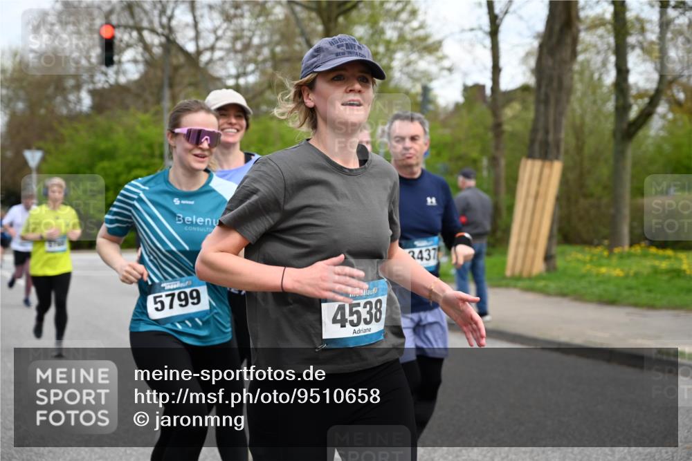 12.04.2026 - 45. Internationalen Wilhelmsburger Insellauf J. Mangold http://msf.ph/oto/9510658 12.04.2026 13:00:58 Ziel 3136, 4098, 4468, 2964, 5311, 4707, 4696, 5777, 3166, 4702, 4407, 4827, 4622, 5799, 4537, 4538, 4830, 4354, 4772, 4355, 5106, 4332, 5765, 4944, 4546, 4944, 4546, 5485, 4625, 4637, 3436, 3437, 2578, 4937, 5135, 5186, 4765, 5167, 4869, 5636, 3954, 5182, 4778, 5692, 4644, 5692, 4644, 4925, 5351, 5140, 4965, 3154, 4754, 4890, 4888, 4889, 5349, 3726, 5679, 5472, 5807, 5782, 4666, 5781 meine-sportfotos.de