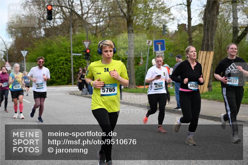 12.04.2026 - 45. Internationalen Wilhelmsburger Insellauf J. Mangold http://msf.ph/oto/9510676 12.04.2026 13:01:00 Ziel 4468, 2964, 5311, 4707, 4696, 5777, 3166, 4702, 4407, 4827, 4622, 5799, 4537, 4538, 4830, 4354, 4772, 4355, 5106, 4332, 5765, 4944, 4546, 5485, 4625, 4637, 3436, 4625, 4637, 3436, 3437, 2578, 4937, 5135, 5186, 4765, 5167, 4869, 5636, 3954, 5182, 4778, 5692, 4644, 4925, 5351, 5140, 5140, 4965, 3154, 4754, 4890, 4888, 4889, 5349, 3726, 5679, 5472, 5807, 5782, 4666, 5781 meine-sportfotos.de