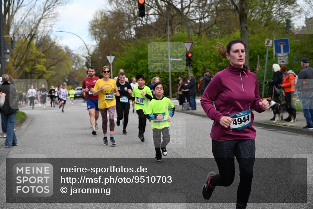 12.04.2026 - 45. Internationalen Wilhelmsburger Insellauf J. Mangold http://msf.ph/oto/9510703 12.04.2026 13:01:03 Ziel 4707, 4696, 5777, 3166, 4702, 4407, 4827, 4622, 5799, 4537, 4538, 4830, 4354, 4772, 4355, 5106, 4332, 5765, 4944, 4546, 5485, 4625, 4637, 3436, 3437, 2578, 4937, 5135, 5135, 5186, 4765, 5167, 4869, 5636, 3954, 5182, 4778, 5692, 4644, 4925, 5351, 5140, 4965, 3154, 4754, 4890, 4888, 4889, 5349, 3726, 5679, 5472, 5807, 5782, 4666, 5781, 5796, 2675 meine-sportfotos.de