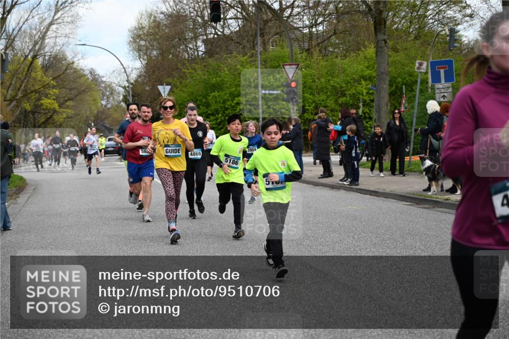 12.04.2026 - 45. Internationalen Wilhelmsburger Insellauf J. Mangold http://msf.ph/oto/9510706 12.04.2026 13:01:04 Ziel 4696, 5777, 3166, 4702, 4407, 4827, 4622, 5799, 4537, 4538, 4830, 4354, 4772, 4355, 5106, 4332, 5765, 4944, 4546, 5485, 4625, 4637, 3436, 3437, 2578, 4937, 5135, 5186, 4765, 5186, 4765, 5167, 4869, 5636, 3954, 5182, 4778, 5692, 4644, 4925, 5351, 5140, 4965, 3154, 4754, 4890, 4888, 4889, 5349, 3726, 4890, 4888, 4889, 5349, 3726, 5679, 5472, 5807, 5782, 4666, 5781, 5796, 2675, 2736 meine-sportfotos.de