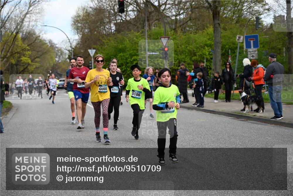 12.04.2026 - 45. Internationalen Wilhelmsburger Insellauf J. Mangold http://msf.ph/oto/9510709 12.04.2026 13:01:04 Ziel 4696, 5777, 3166, 4702, 4407, 4827, 4622, 5799, 4537, 4538, 4830, 4354, 4772, 4355, 5106, 4332, 5765, 4944, 4546, 5485, 4625, 4637, 3436, 3437, 2578, 4937, 5135, 5186, 4765, 5186, 4765, 5167, 4869, 5636, 3954, 5182, 4778, 5692, 4644, 4925, 5351, 5140, 4965, 3154, 4754, 4890, 4888, 4889, 5349, 3726, 4890, 4888, 4889, 5349, 3726, 5679, 5472, 5807, 5782, 4666, 5781, 5796, 2675, 2736 meine-sportfotos.de