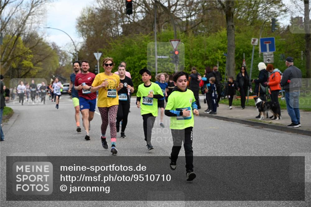 12.04.2026 - 45. Internationalen Wilhelmsburger Insellauf J. Mangold http://msf.ph/oto/9510710 12.04.2026 13:01:04 Ziel 4696, 5777, 3166, 4702, 4407, 4827, 4622, 5799, 4537, 4538, 4830, 4354, 4772, 4355, 5106, 4332, 5765, 4944, 4546, 5485, 4625, 4637, 3436, 3437, 2578, 4937, 5135, 5186, 4765, 5186, 4765, 5167, 4869, 5636, 3954, 5182, 4778, 5692, 4644, 4925, 5351, 5140, 4965, 3154, 4754, 4890, 4888, 4889, 5349, 3726, 4890, 4888, 4889, 5349, 3726, 5679, 5472, 5807, 5782, 4666, 5781, 5796, 2675, 2736 meine-sportfotos.de