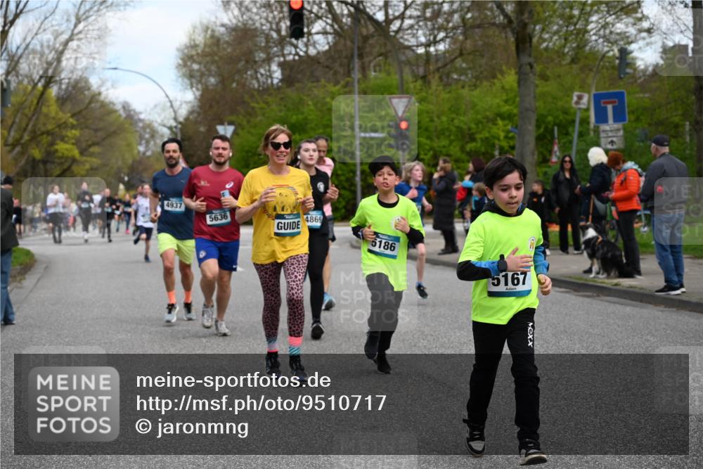12.04.2026 - 45. Internationalen Wilhelmsburger Insellauf J. Mangold http://msf.ph/oto/9510717 12.04.2026 13:01:05 Ziel 4696, 5777, 3166, 4702, 4407, 4827, 4622, 5799, 4537, 4538, 4830, 4354, 4772, 4355, 5106, 4332, 5765, 4944, 4546, 5485, 4625, 4637, 3436, 3437, 2578, 4937, 5135, 5186, 4765, 5167, 4869, 5636, 3954, 5182, 4778, 5692, 4644, 4925, 5351, 5140, 4965, 3154, 4754, 4890, 4888, 4889, 5349, 3726, 5679, 5472, 5807, 5782, 4666, 5781, 5796, 2675, 2736 meine-sportfotos.de