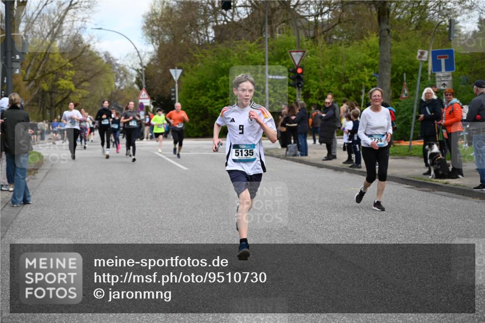 12.04.2026 - 45. Internationalen Wilhelmsburger Insellauf J. Mangold http://msf.ph/oto/9510730 12.04.2026 13:01:09 Ziel 4407, 4827, 4622, 5799, 4537, 4538, 4830, 4354, 4772, 4355, 5106, 4332, 5765, 4944, 4546, 5485, 4625, 4637, 3436, 3437, 2578, 4937, 5135, 5186, 4765, 5167, 4869, 5636, 3954, 5182, 4778, 4778, 5692, 4644, 4925, 5351, 5140, 4965, 3154, 4754, 4890, 4888, 4889, 5349, 3726, 5679, 5472, 5807, 5807, 5782, 4666, 5781, 5796, 2675, 2736 meine-sportfotos.de