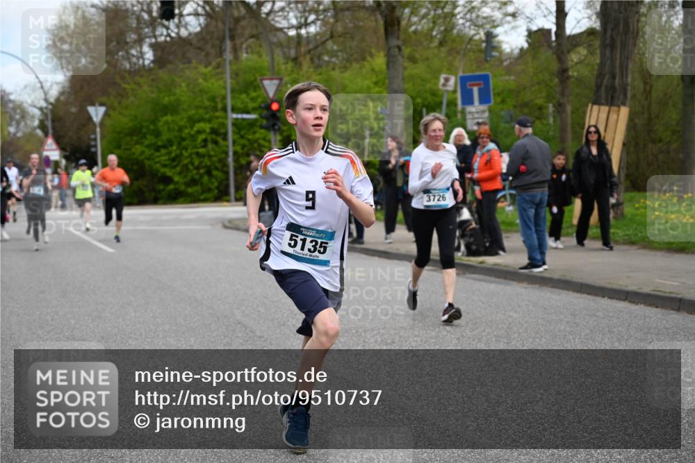 12.04.2026 - 45. Internationalen Wilhelmsburger Insellauf J. Mangold http://msf.ph/oto/9510737 12.04.2026 13:01:10 Ziel 4827, 4622, 5799, 4537, 4538, 4830, 4354, 4772, 4355, 5106, 4332, 5765, 4944, 4546, 5485, 4625, 4637, 3436, 3437, 2578, 4937, 5135, 5186, 4765, 5167, 4869, 5636, 3954, 5182, 4778, 5692, 4644, 5692, 4644, 4925, 5351, 5140, 4965, 3154, 4754, 4890, 4888, 4889, 5349, 3726, 5679, 5472, 5807, 5782, 4666, 5781, 5782, 4666, 5781, 5796, 2675, 2736, 3995 meine-sportfotos.de