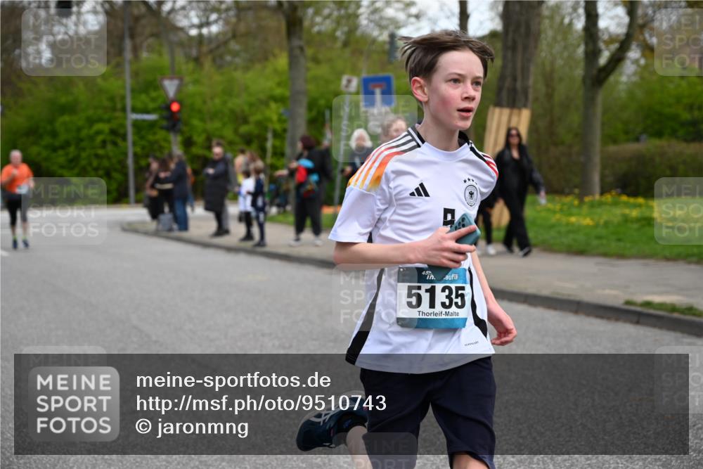 12.04.2026 - 45. Internationalen Wilhelmsburger Insellauf J. Mangold http://msf.ph/oto/9510743 12.04.2026 13:01:10 Ziel 4827, 4622, 5799, 4537, 4538, 4830, 4354, 4772, 4355, 5106, 4332, 5765, 4944, 4546, 5485, 4625, 4637, 3436, 3437, 2578, 4937, 5135, 5186, 4765, 5167, 4869, 5636, 3954, 5182, 4778, 5692, 4644, 5692, 4644, 4925, 5351, 5140, 4965, 3154, 4754, 4890, 4888, 4889, 5349, 3726, 5679, 5472, 5807, 5782, 4666, 5781, 5782, 4666, 5781, 5796, 2675, 2736, 3995 meine-sportfotos.de