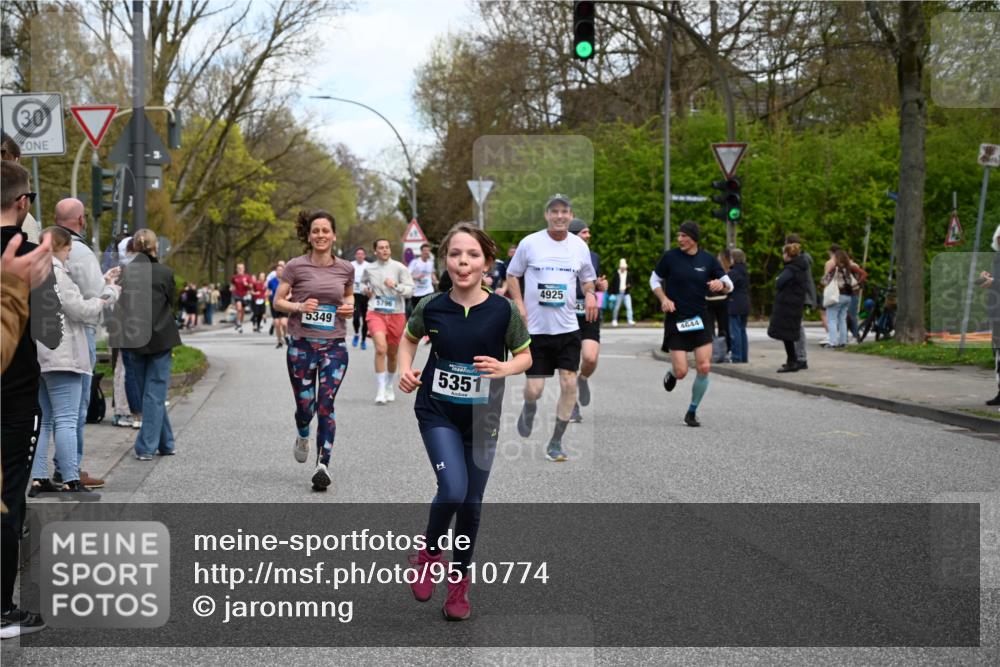 12.04.2026 - 45. Internationalen Wilhelmsburger Insellauf J. Mangold http://msf.ph/oto/9510774 12.04.2026 13:01:18 Ziel 4830, 4354, 4772, 4355, 5106, 4332, 5765, 4944, 4546, 5485, 4625, 4637, 3436, 3437, 2578, 4937, 5135, 5186, 4765, 5167, 4869, 5636, 3954, 5182, 4778, 5692, 4644, 4925, 5351, 5140, 4965, 3154, 4754, 4890, 4888, 4889, 5349, 3726, 5679, 5679, 5472, 5807, 5782, 4666, 5781, 5796, 2675, 2736, 3995, 5188, 5852, 3626, 5409, 5059, 2083 meine-sportfotos.de